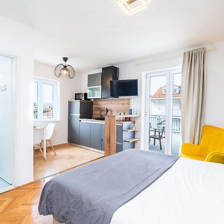 Apartments Marivo Lapad Дубровник Екстериор снимка