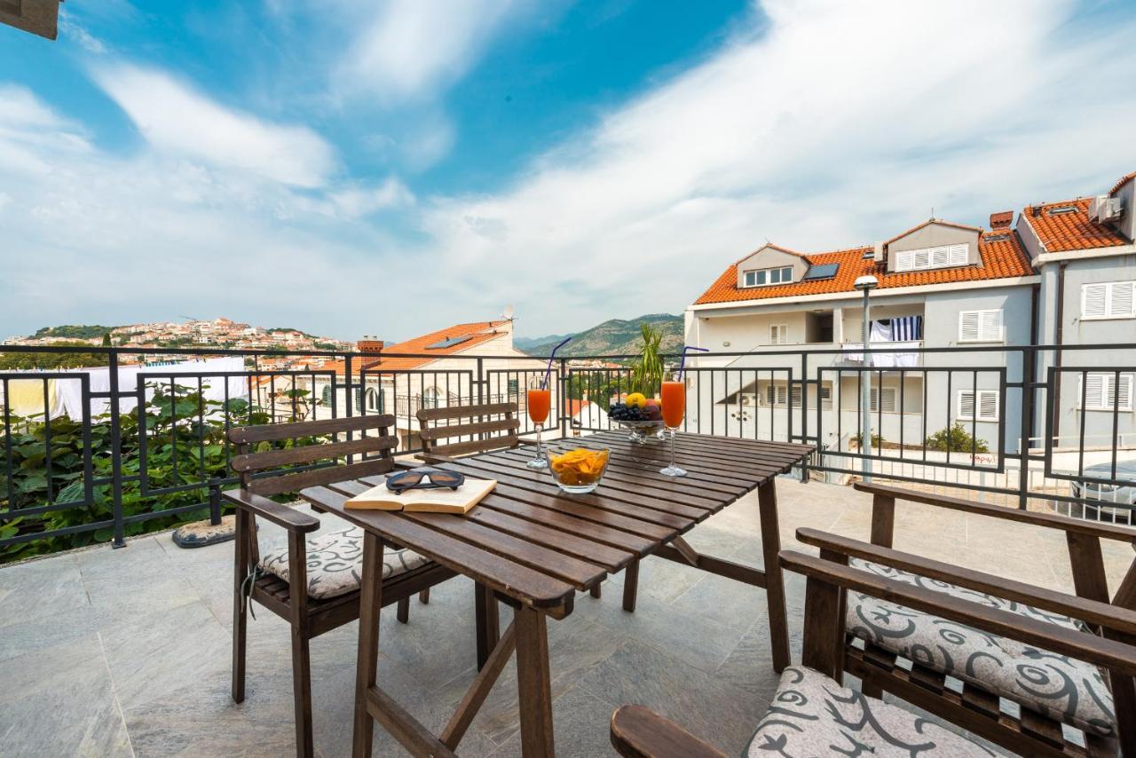 Apartments Marivo Lapad Дубровник Екстериор снимка