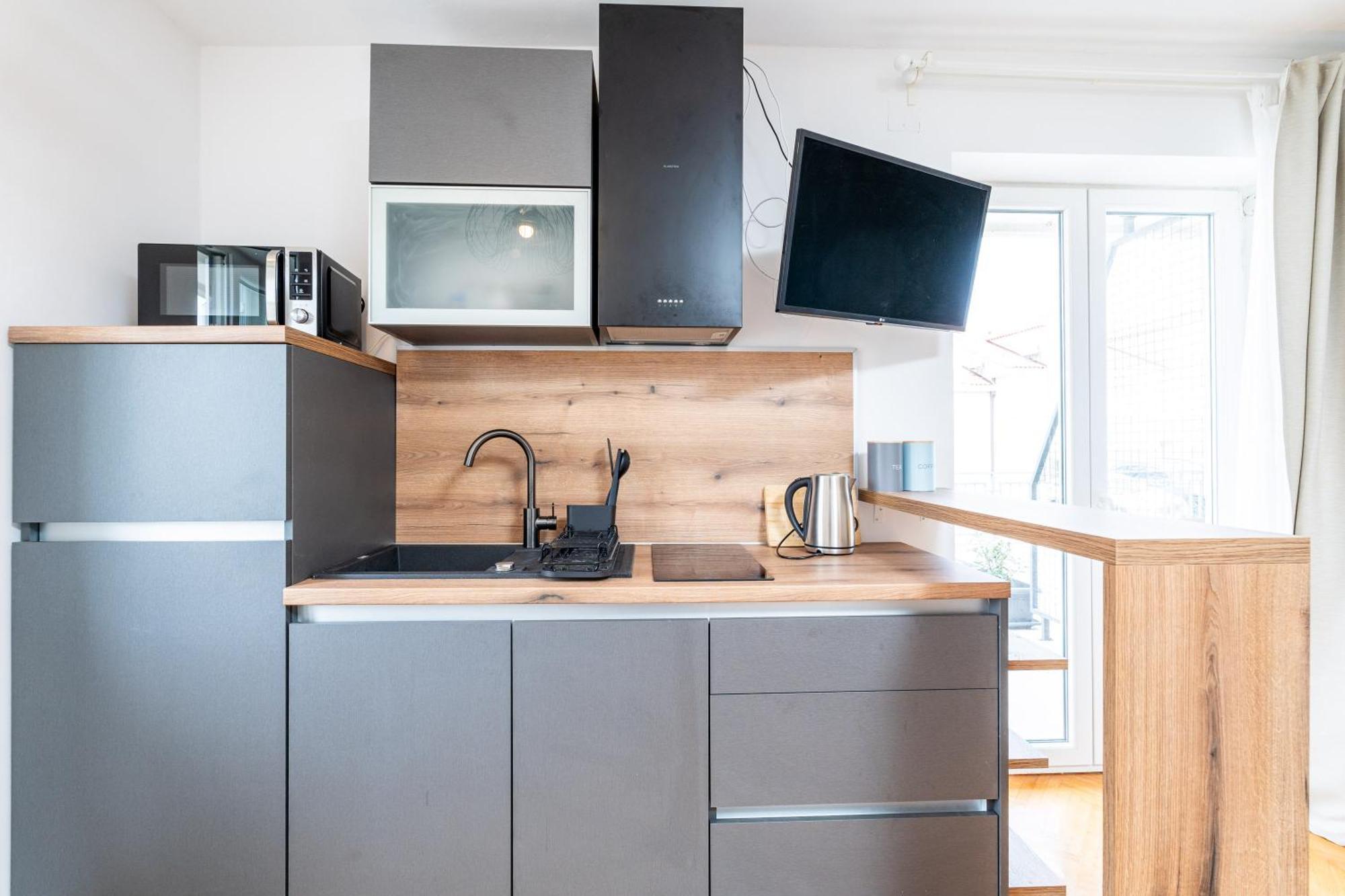 Apartments Marivo Lapad Дубровник Екстериор снимка