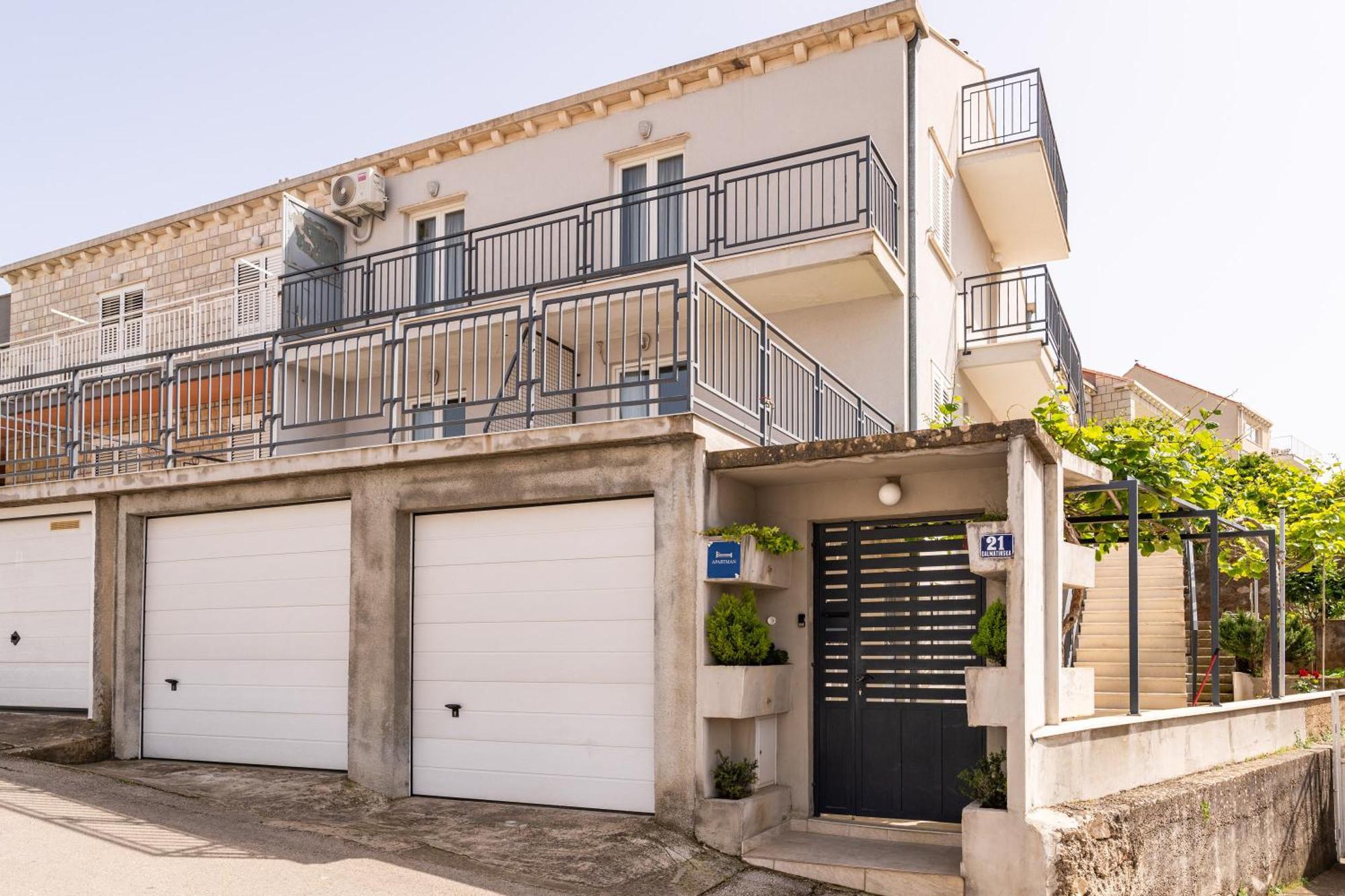 Apartments Marivo Lapad Дубровник Екстериор снимка